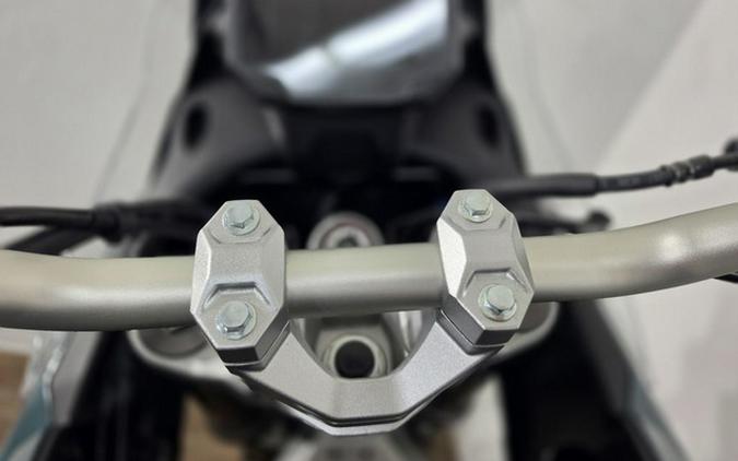 2026 Kawasaki KLE500 SE ABS
