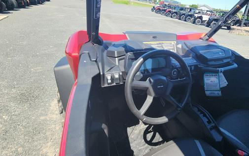 2024 Can-Am Commander Max XT 1000R Red / Black