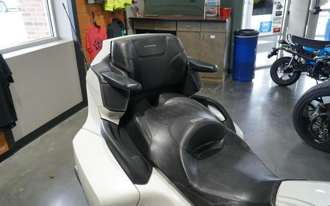 2018 Can-Am® Spyder® RT Limited Dark