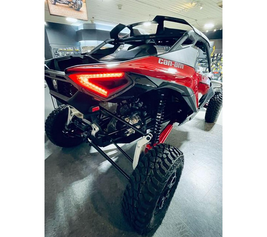 2024 Can-Am Maverick R X