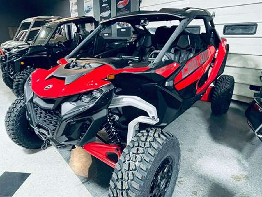 2024 Can-Am Maverick R X