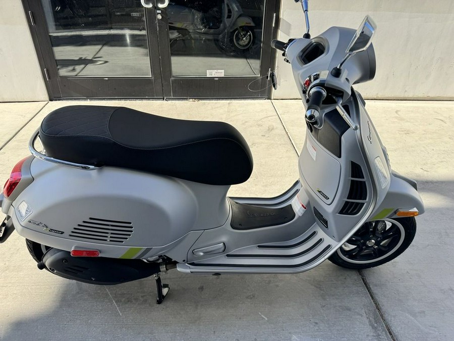 2024 Vespa GTS Super 300 Tech