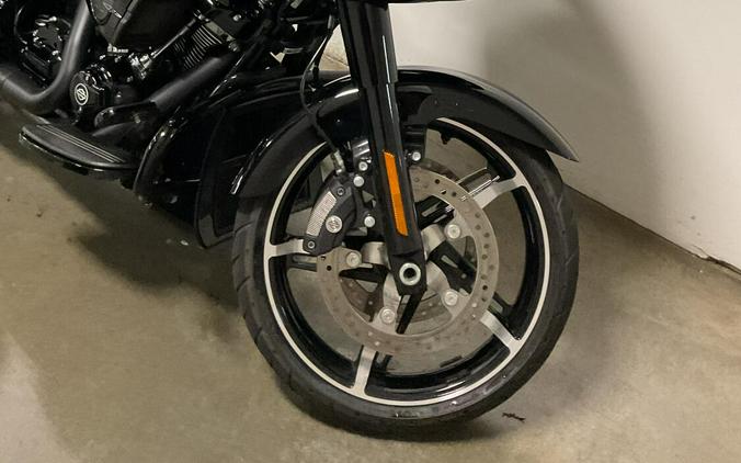 2024 Harley-Davidson® Road Glide® Vivid Black - Black Finish