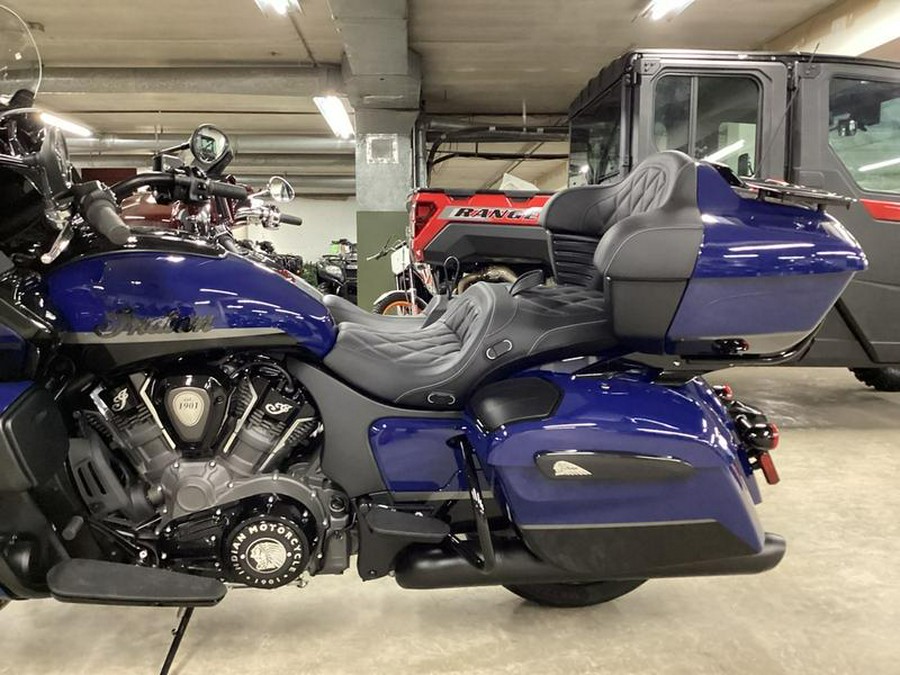 2024 Indian Motorcycle® Pursuit® Dark Horse® with PowerBand Audio Package Springfield Blue