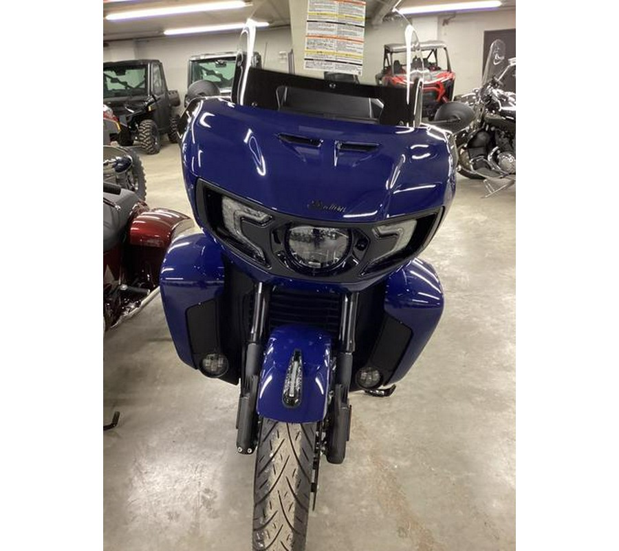 2024 Indian Motorcycle® Pursuit® Dark Horse® with PowerBand Audio Package Springfield Blue