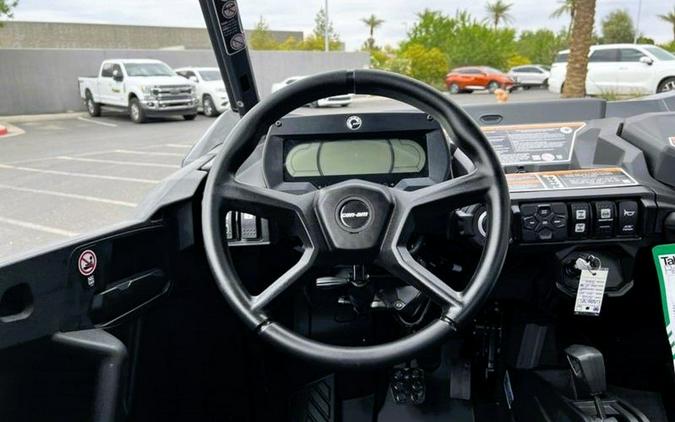 2025 Can-Am® Commander MAX XT 700