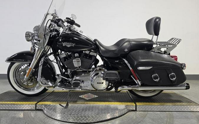 2011 Harley-Davidson® FLHRC103