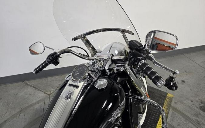 2011 Harley-Davidson® FLHRC103