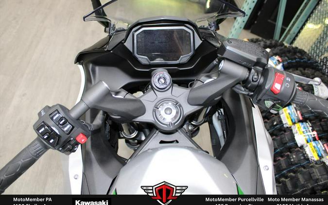 2024 Kawasaki Ninja® 7 Hybrid ABS
