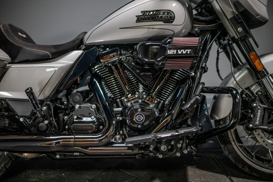 2023 CVO™ Street Glide® (FLHXSE)