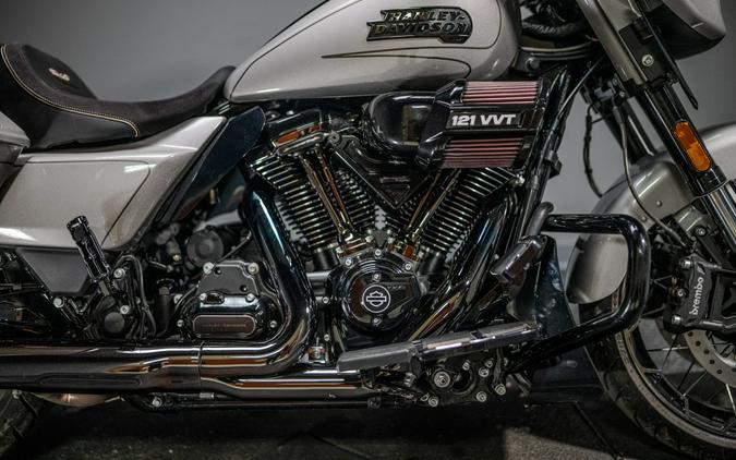 2023 CVO™ Street Glide® (FLHXSE)