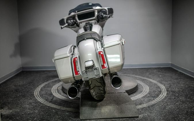 2023 CVO™ Street Glide® (FLHXSE)