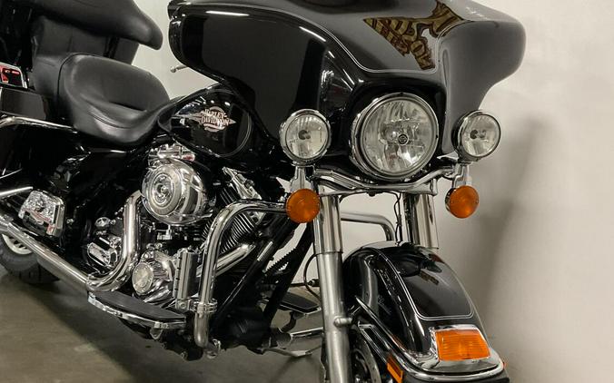 2010 Harley-Davidson® Electra Glide® Classic Black