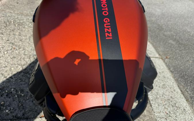 2020 Moto Guzzi V9 Bobber Sport