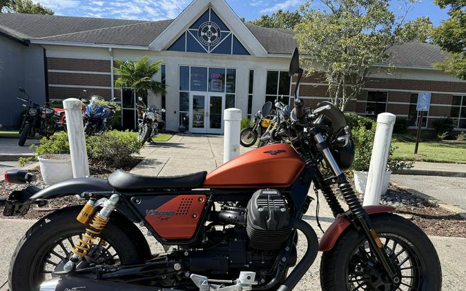 2020 Moto Guzzi V9 Bobber Sport