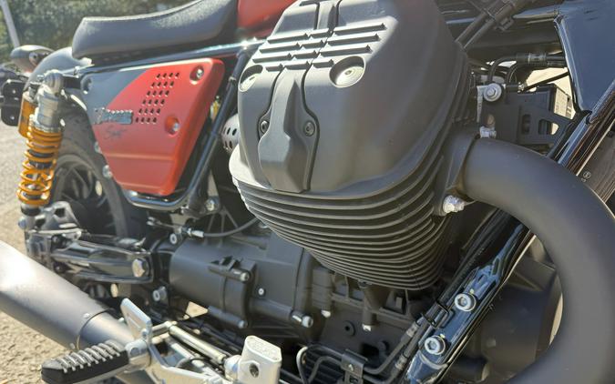 2020 Moto Guzzi V9 Bobber Sport