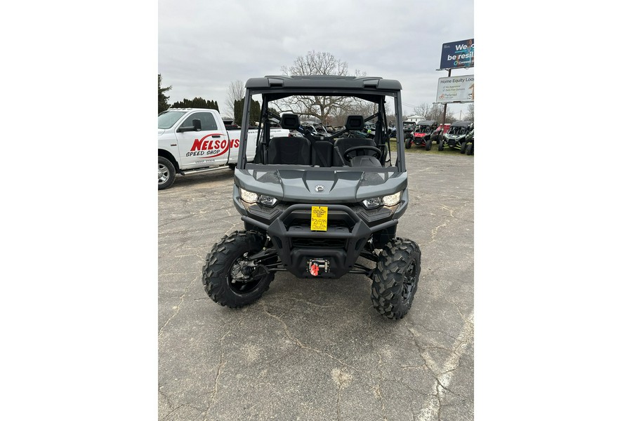 2024 Can-Am DEF XT HD10