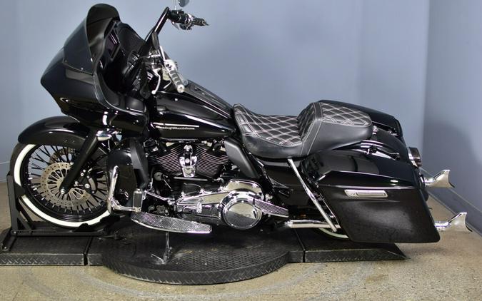 2019 Harley-Davidson Road Glide Ultra Vivid Black