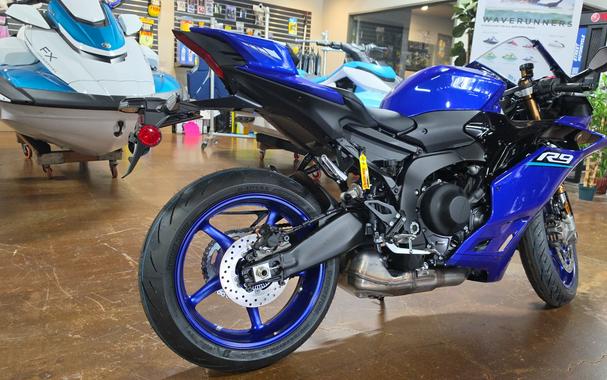 2027 Yamaha R9