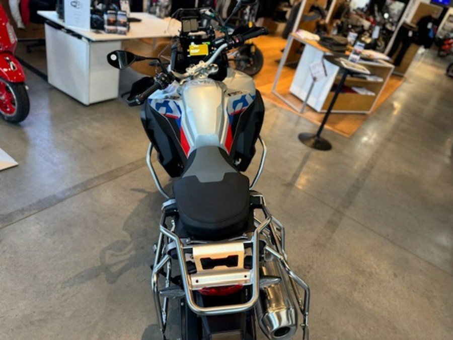 2025 BMW F 900 GS Adventure