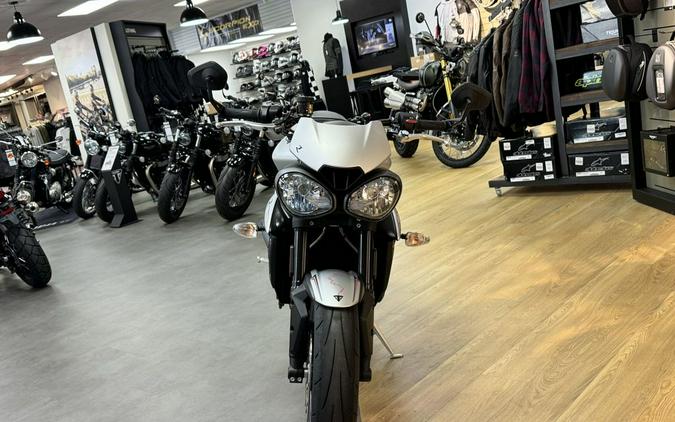 2018 Triumph Street Triple R Matte Aluminium Silver