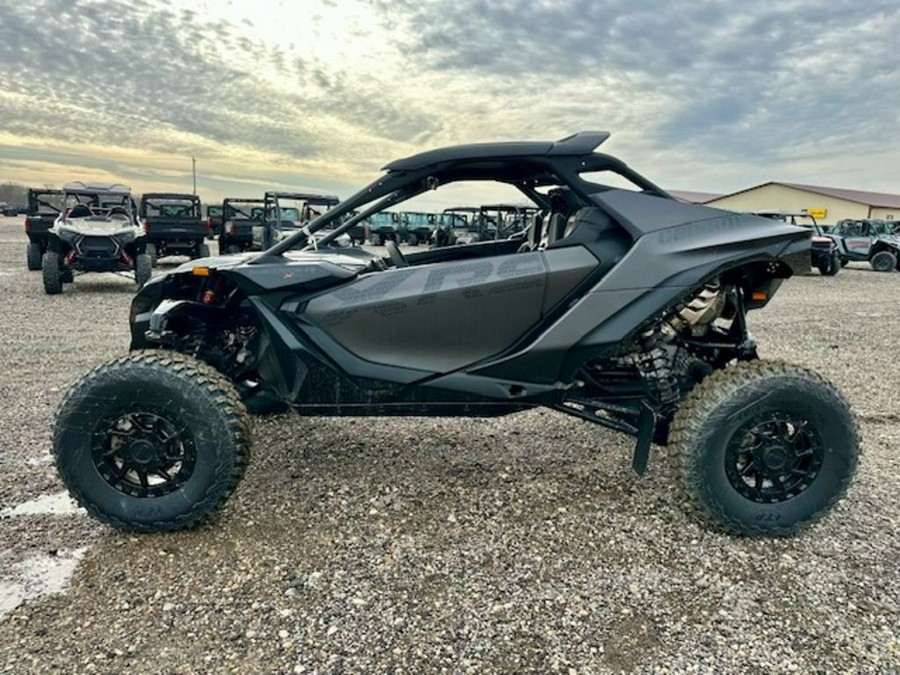 2026 Can-Am Maverick R X rs With SMART-SHOX