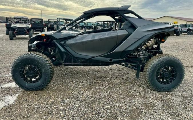 2026 Can-Am Maverick R X rs With SMART-SHOX