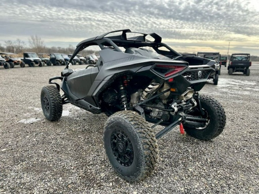 2026 Can-Am Maverick R X rs With SMART-SHOX