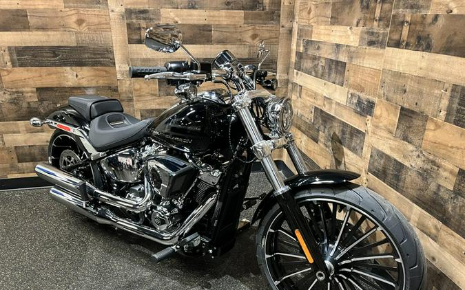 2026 Harley-Davidson® Breakout® Vivid Black - Chrome FXBR