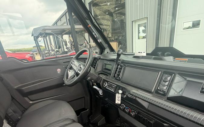 2026 Can-Am Defender XT CAB HD11