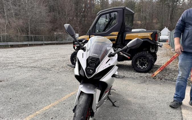 2024 Suzuki GSX-S 8R