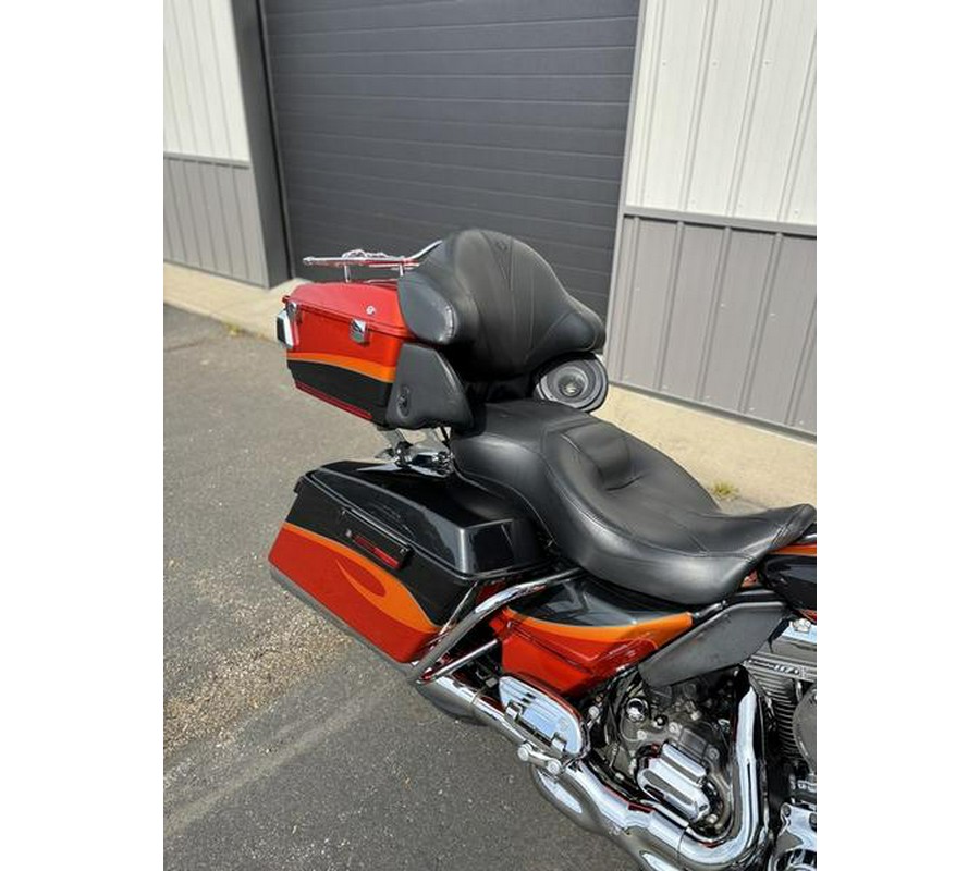 2013 Harley-Davidson® FLHTCUSE8 - CVO™ Ultra Classic® Electra Glide®