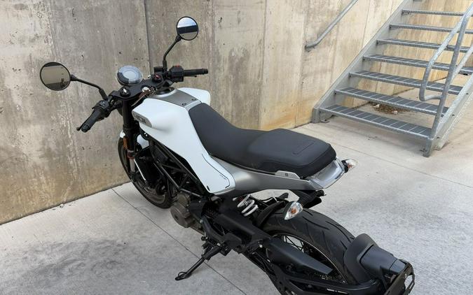 2022 Husqvarna® Vitpilen 401