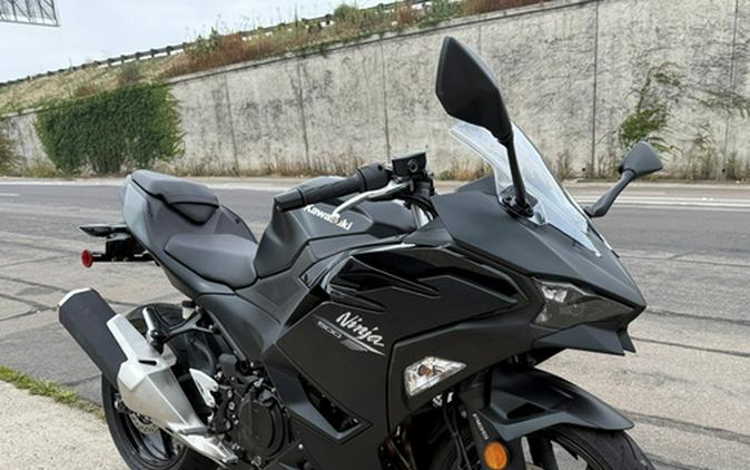 2025 Kawasaki Ninja 500 ABS