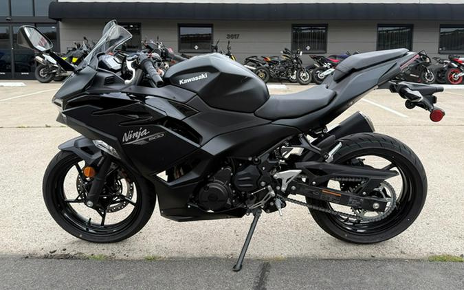 2025 Kawasaki Ninja 500 ABS