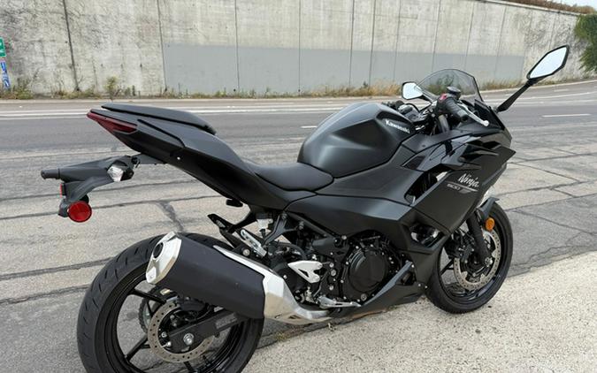 2025 Kawasaki Ninja 500 ABS