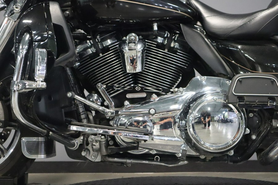 2017 Harley-Davidson Ultra Limited FLHTK