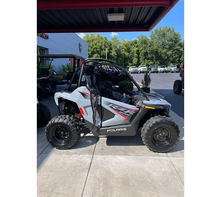 2024 Polaris RZR 200 EFI