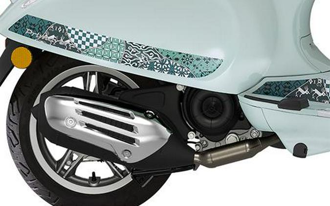 2025 Vespa Primavera 50 Batik