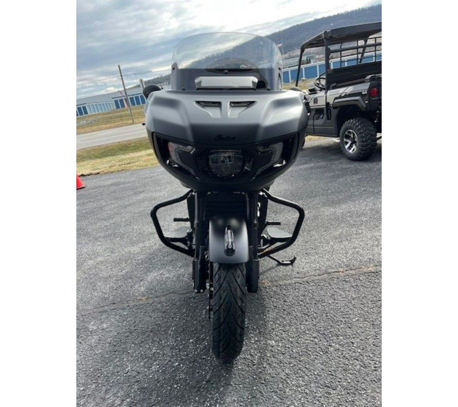 2026 Indian Motorcycle® Challenger® Dark Horse® Black Smoke