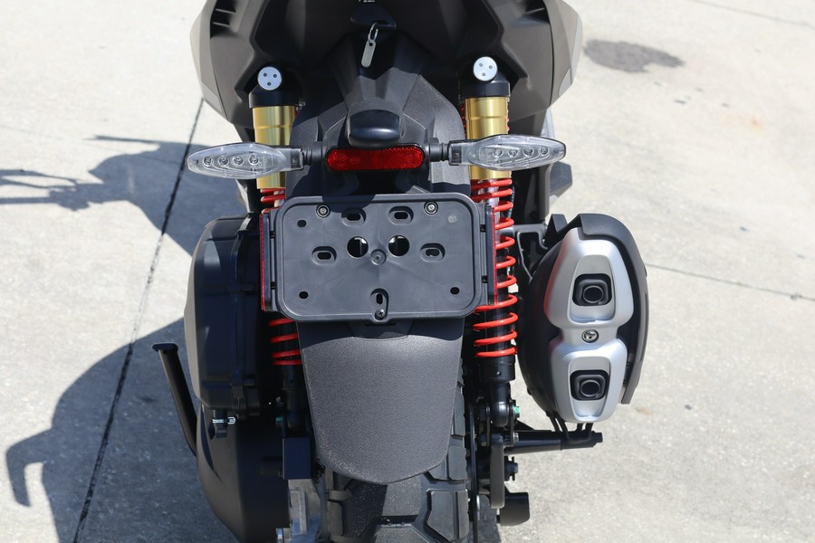 2027 Aprilia SR GT 400 Rally Replica