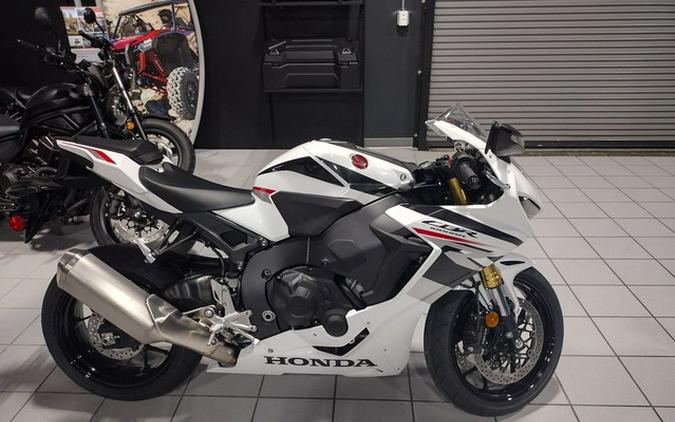 2027 Honda CBR1000RR ABS