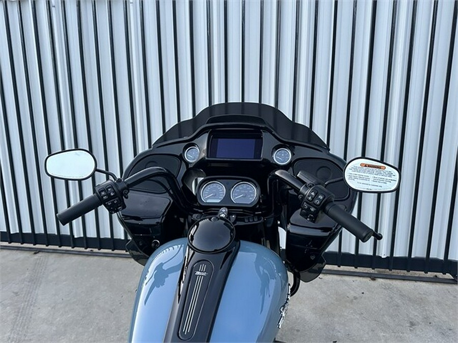 Harley-Davidson Road Glide 3 2024 FLTRT 84379165 SHARKSKIN W/ PINSTRIPE