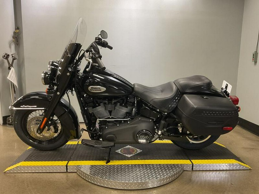 2024 Harley-Davidson® FLHCS - Heritage Classic