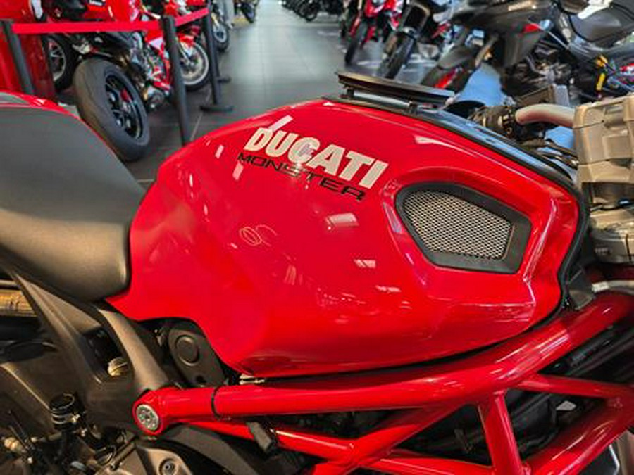 2012 Ducati Monster 696