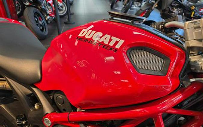 2012 Ducati Monster 696