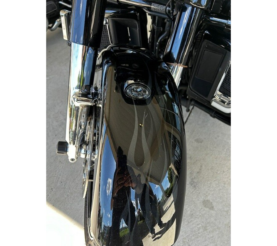 2016 Harley-Davidson CVO Street Glide Carbon Crystal with Phanto