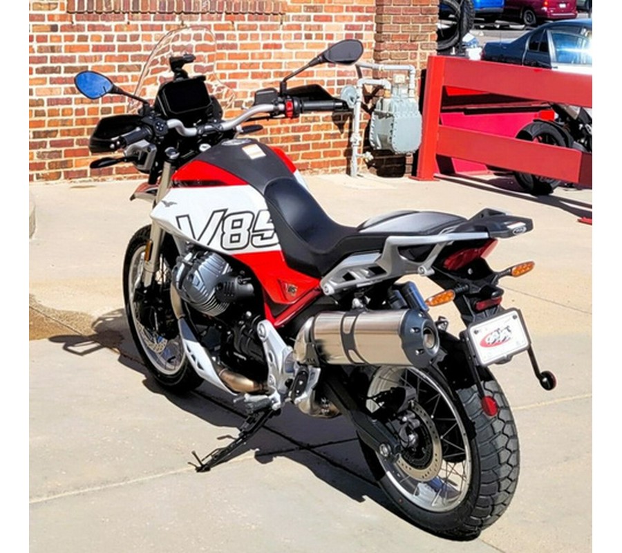 2025 Moto Guzzi V85 TT