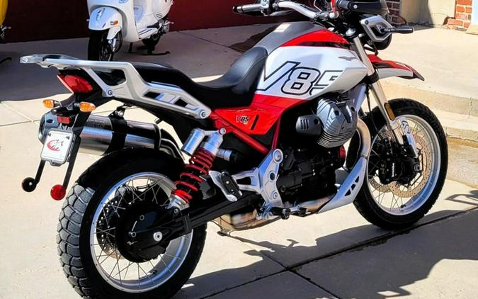 2025 Moto Guzzi V85 TT