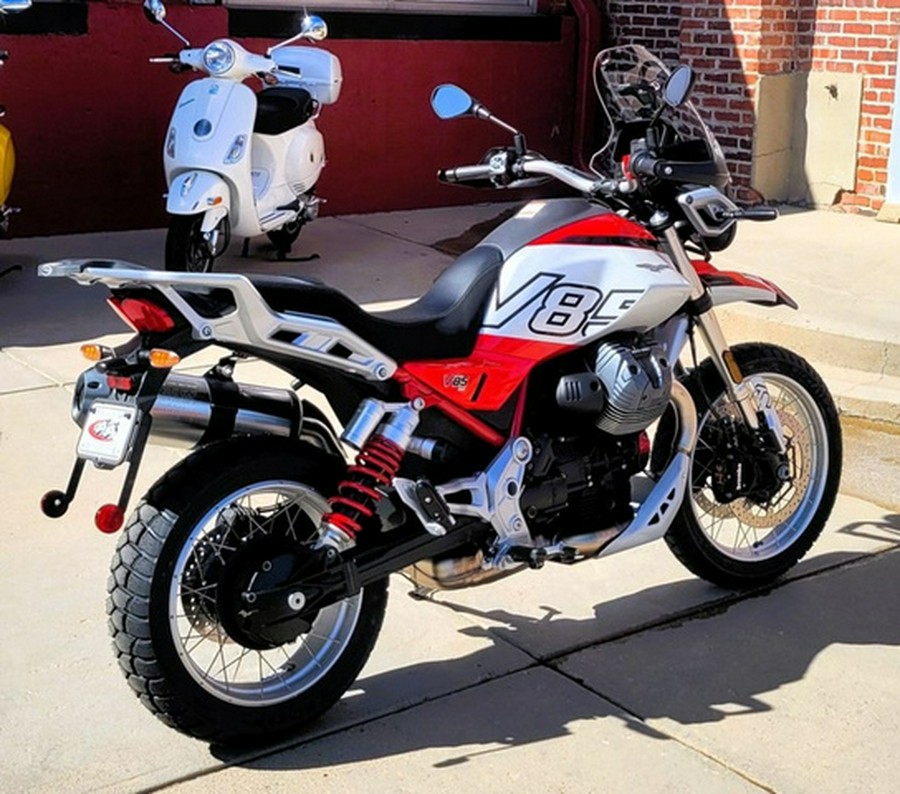 2025 Moto Guzzi V85 TT